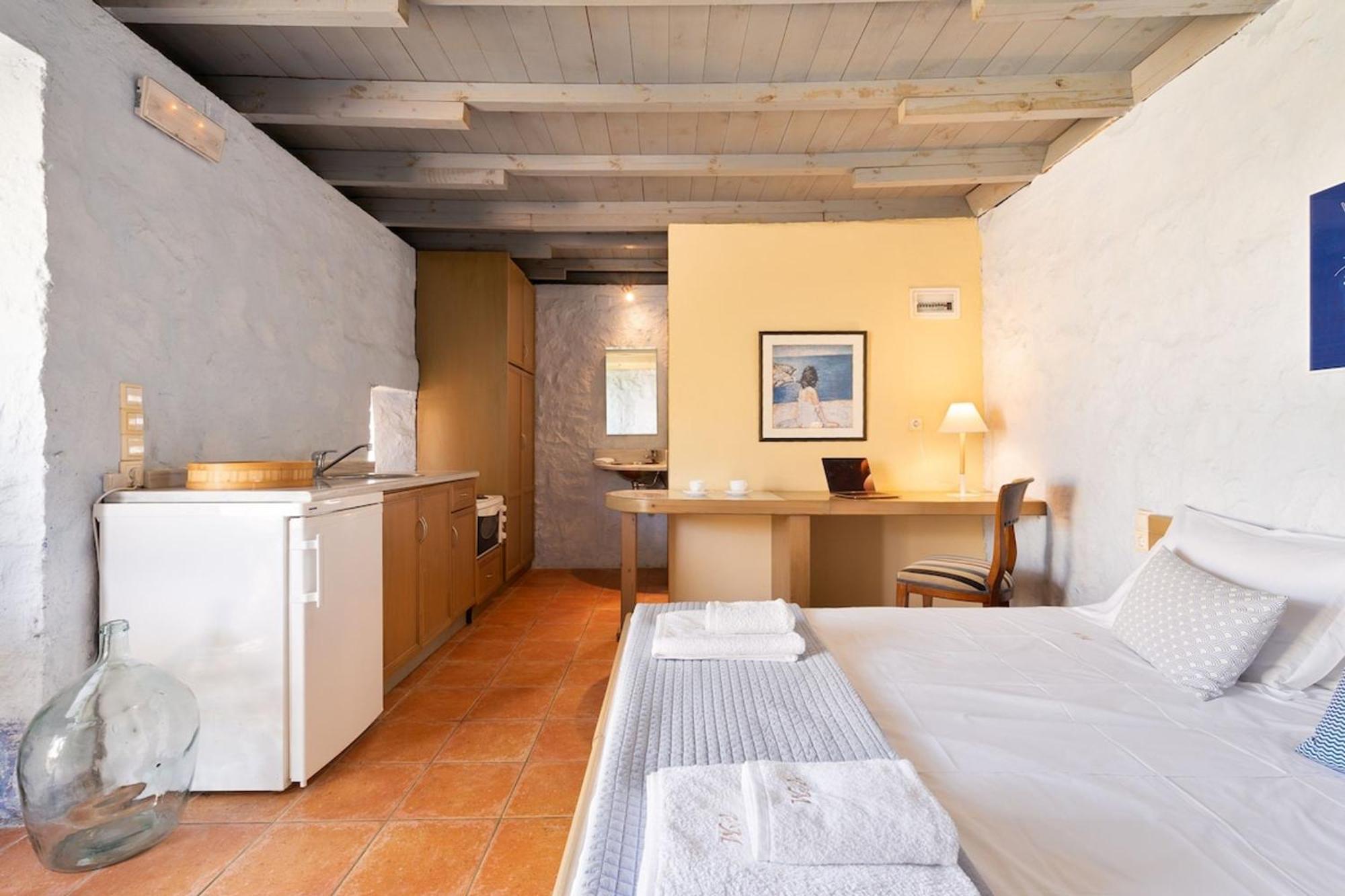 Villa Mediterranea, With Heated Pool Livadia  Luaran gambar